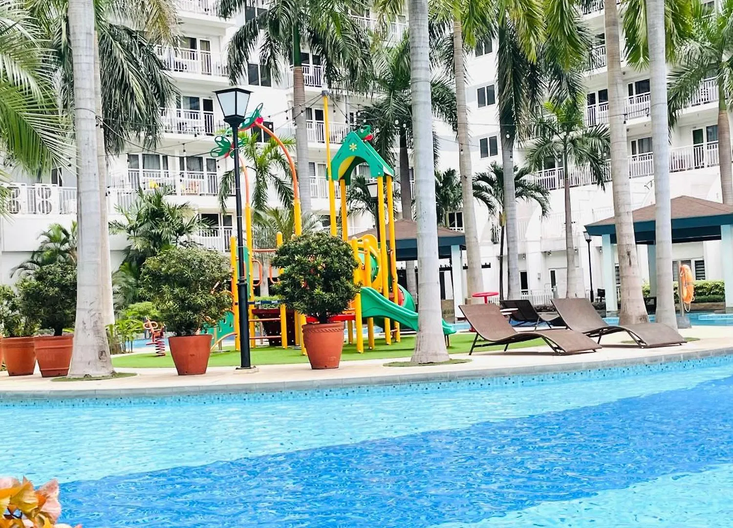 Apartment Icy Condotel In Shell Residences Manila